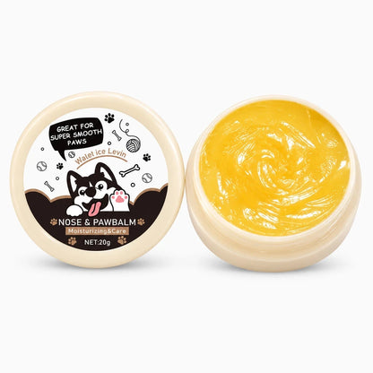 Baume coussinet chien dans son emballage compact, pratique pour la trousse de toilettage