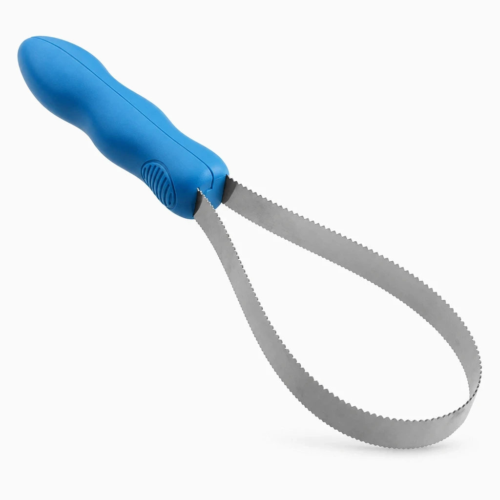 Brosse sous poils chien éliminant efficacement les poils morts et résidus du manteau