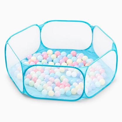 Parc pour chien pliable ouvert montrant l'intérieur spacieux avec filet transparent et fermeture sécurisée